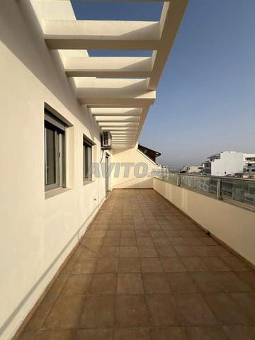 Appartement non meublé avec terrasse à Iberia