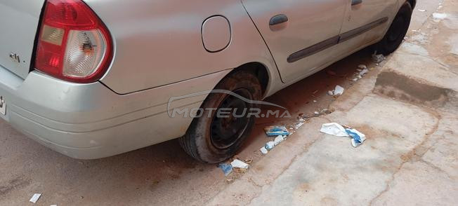 Renault Clio Essence Manuelle 2001 à Guelmim
