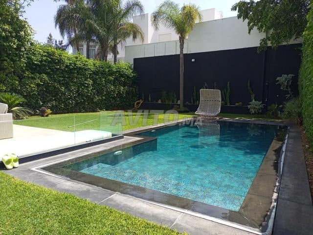 Location Villa 6 pièces de 380 m2 à Casablanca