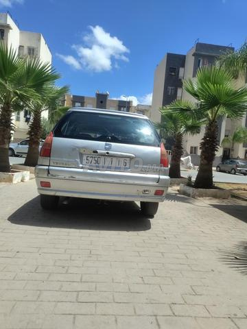 Voiture bien ou pour le travail