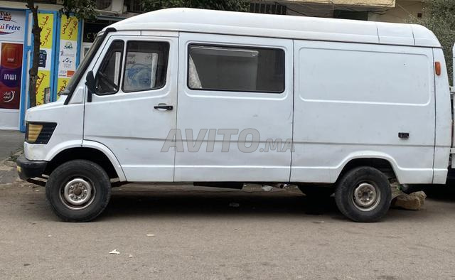 Fès Bensouda Camion de marque Mercedes