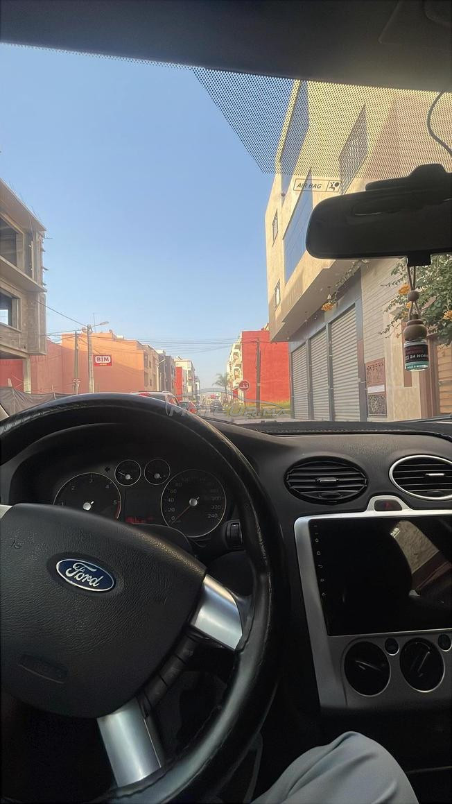 ford focus ghia
