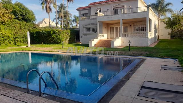 Villa 2000 m² à Hay Sofarae