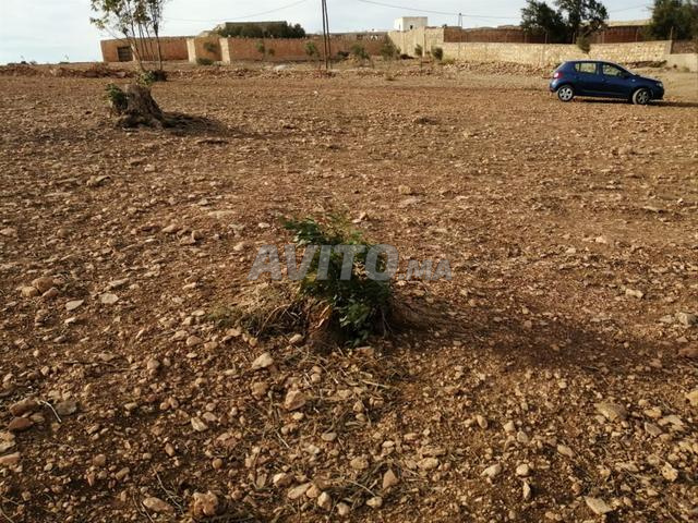 أرض للبيع بقمة الجبل مرفقة بمنزل و كوارا - 2