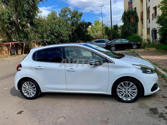 Peugeot 208 - 2