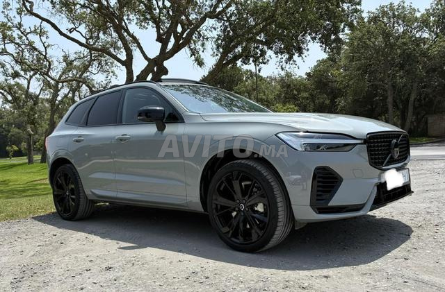 فولفو XC60 2025 - هجينة قابلة للشحن