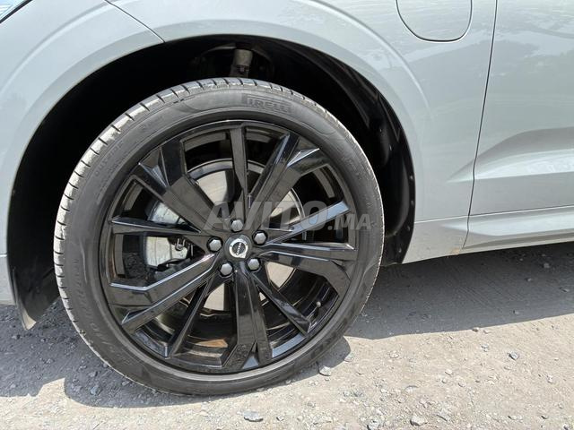 فولفو XC60 2025 - هجينة قابلة للشحن
