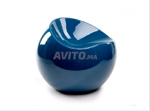 joli chaise en boule