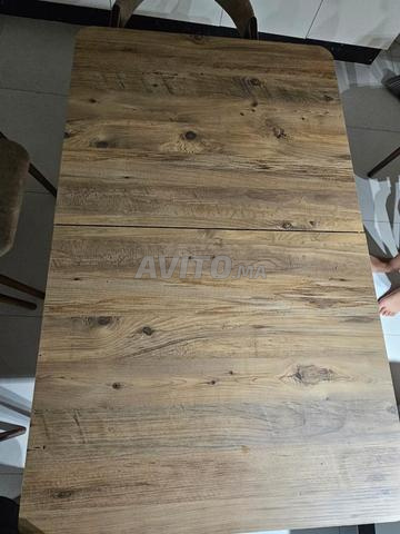 Table avec 6 chaises / 160x80x78 / 3900 dh - 2