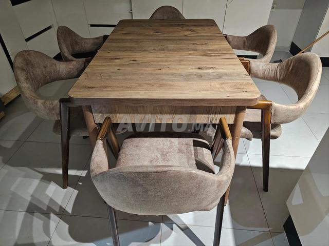 Table avec 6 chaises / 160x80x78 / 3900 dh