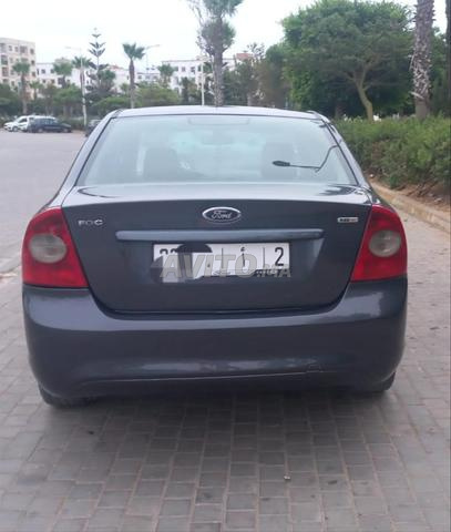 Ford Focus Ghia - 2