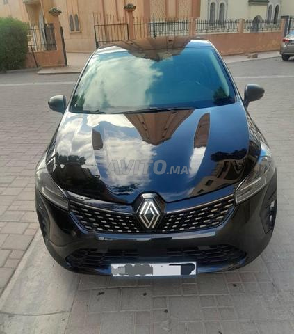 Renault clio 5 diesel 1er main 2024 km 79000