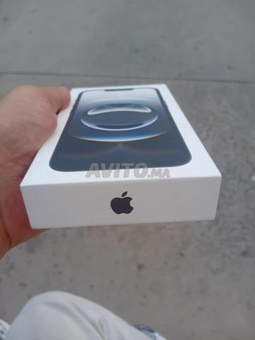 Apple 16e neuf 128 giga - 2