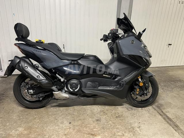 Yamaha Tmax 2022 - 2