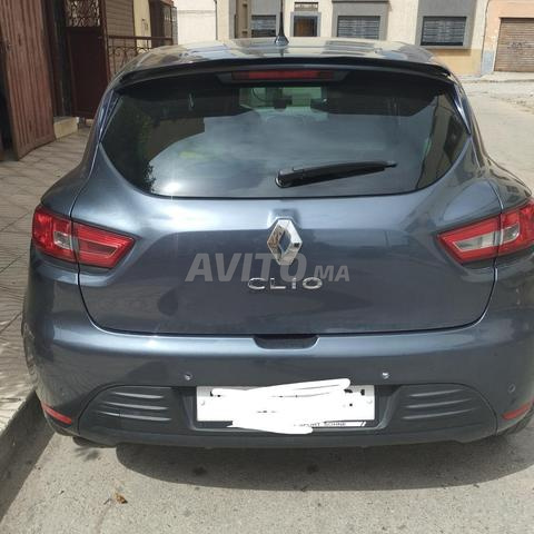 Clio 4 année 2021 très bon état