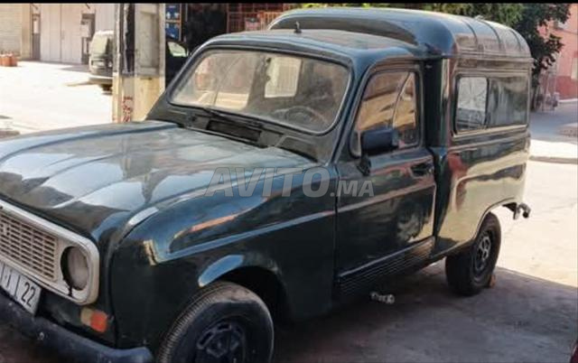 Renault 4 Furgoneta. Motor y carrocería en buen estado.