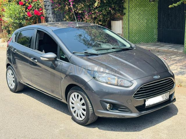 Ford Fiesta Diesel Manuelle 2018 à Casablanca - 2