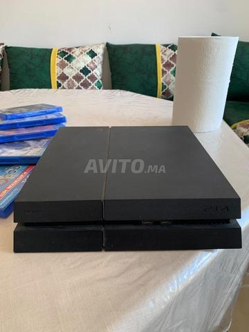 PS4 fat très bon état avec 2 manettes et 9 jeux - 2