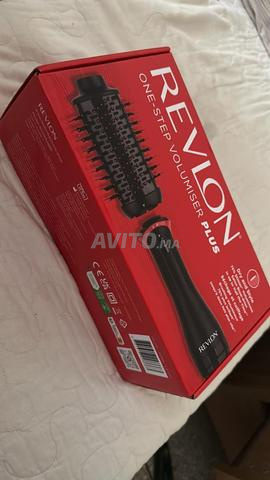 فرشاة تجفيف Revlon Plus شبه جديدة