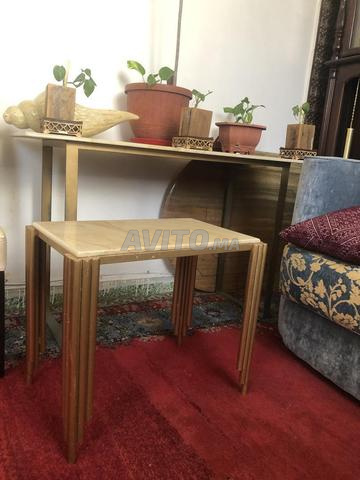 طاولة بوفيه، 2 منفضة سجائر، كرسي جلدي - 2