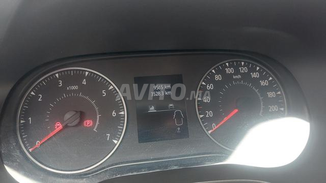 لوجان عامرة مازالت في فترة الإحماء. جديدة