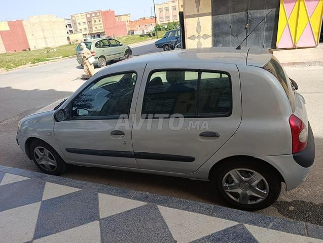 Clio 2 bon état, bienvenue à ceux qui sont intéressés - 2