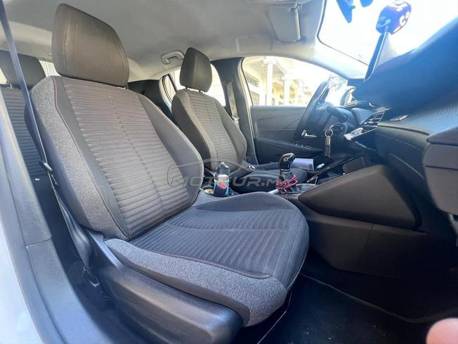 Peugeot 208 2021