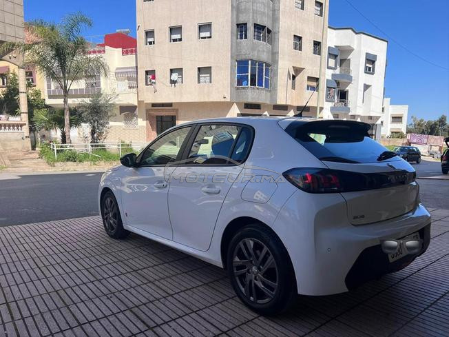 Peugeot 208 2021