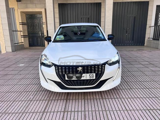 Peugeot 208 2021