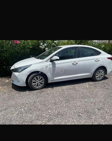 Hyundai accent - 2