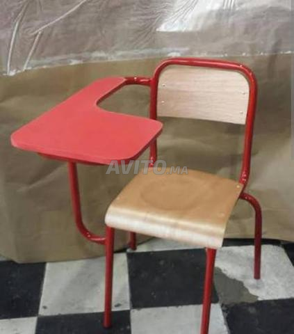 Chaise avec tablette écritoire de haute qualité ZM