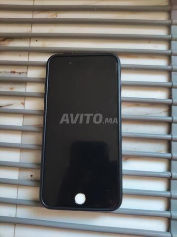 iPhone 7 Plus à vendre, port de charge nécessite une petite réparation - 2
