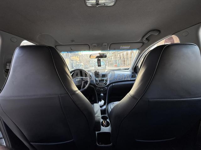 Hyundai Accent 2017 automatique à vendre - 2