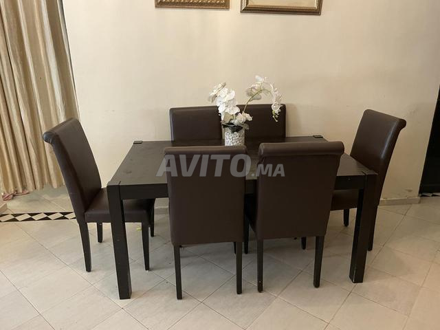 Excellente table à manger en bois avec 6 chaises - Fès - 2