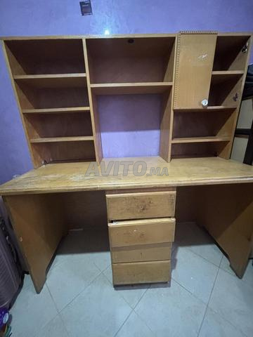 Bureau avec bibliothèque intégrée en bois - 2