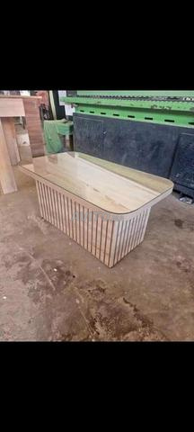 Table en bois de première qualité - 2