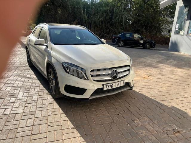 Mercedes Benz GLA - 2