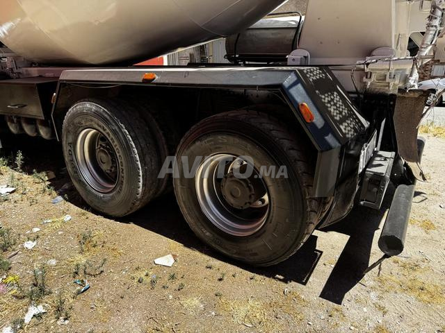 camion bétonnière ,model 2010 www maroc - 2