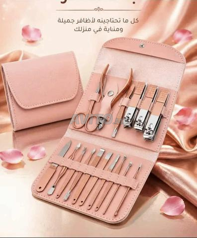 مجموعة العناية بالأظافر والوجه - 2