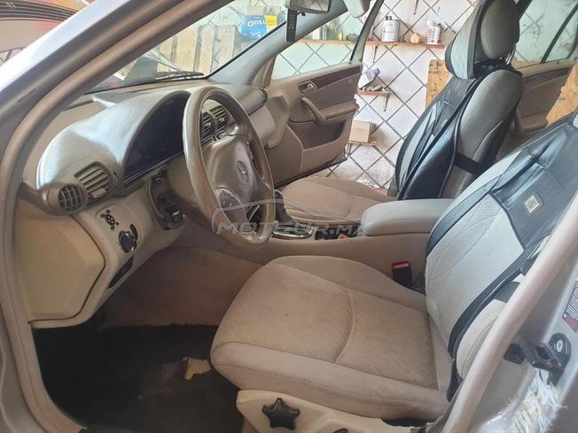 Mercedes-Benz 270 Diesel Automatique 2004 à Dakhla