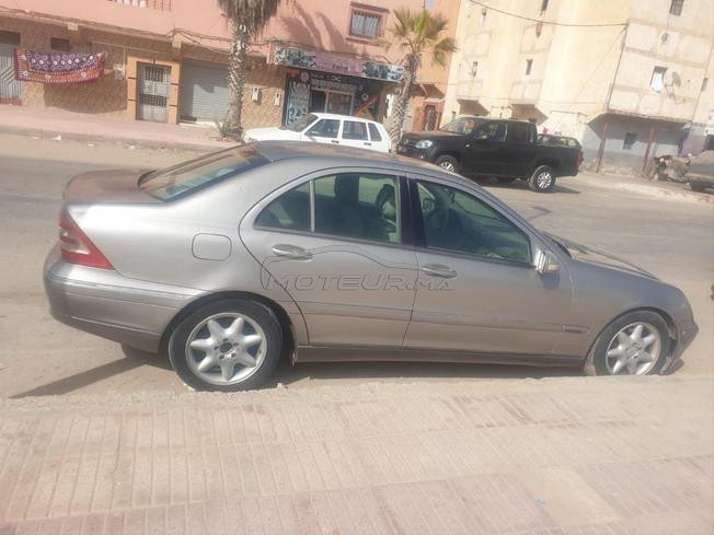 Mercedes-Benz 270 Diesel Automatique 2004 à Dakhla