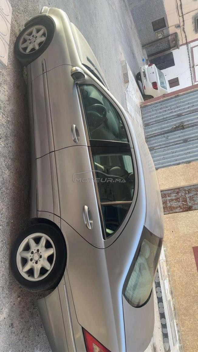 Mercedes-Benz 270 Diesel Automatique 2004 à Dakhla