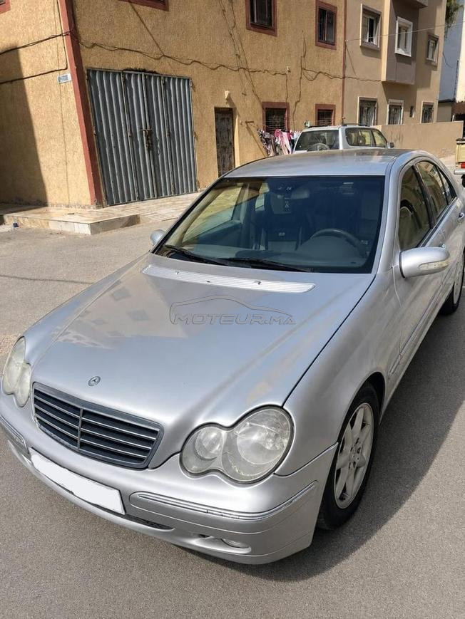 Mercedes-Benz 270 Diesel Automatique 2004 à Dakhla