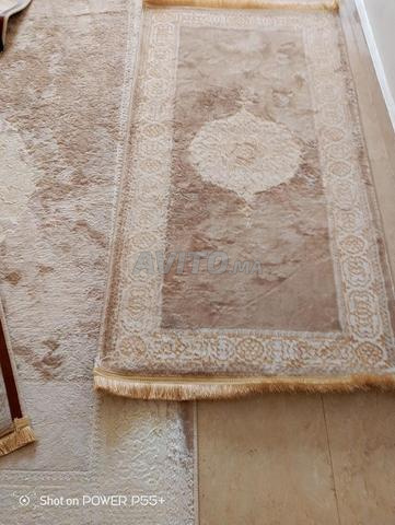 Taille 1.80/3.50 et 80/1.50 Prix 900 dirhams