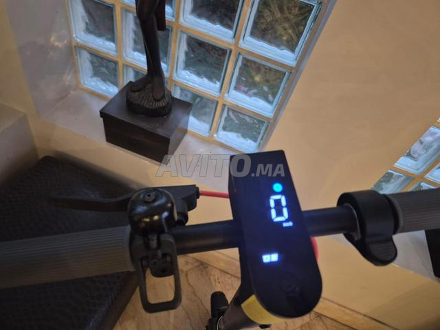 Trottinette Xiaomi quasi neuve - 2
