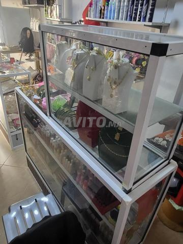 4 vitrines aluminium neuves, prix 3800dh le tout - 2