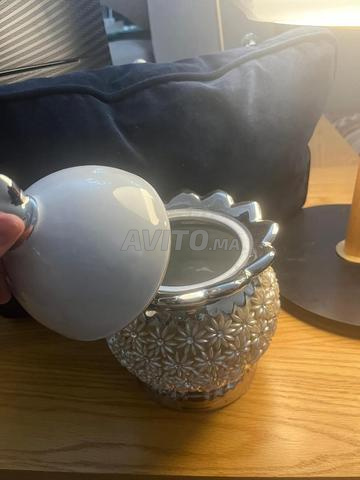 Bonbonnière / boîte décorative avec couvercle. - 2