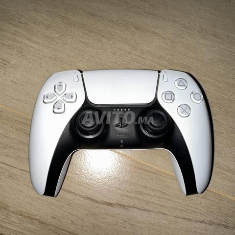 PS5 slim standard 1to avec une manette - 2