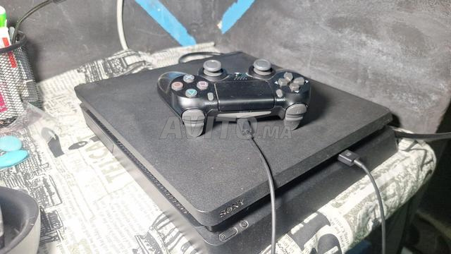PS4 Slim 500GB - Très Bon État - Prête à Jouer - 2