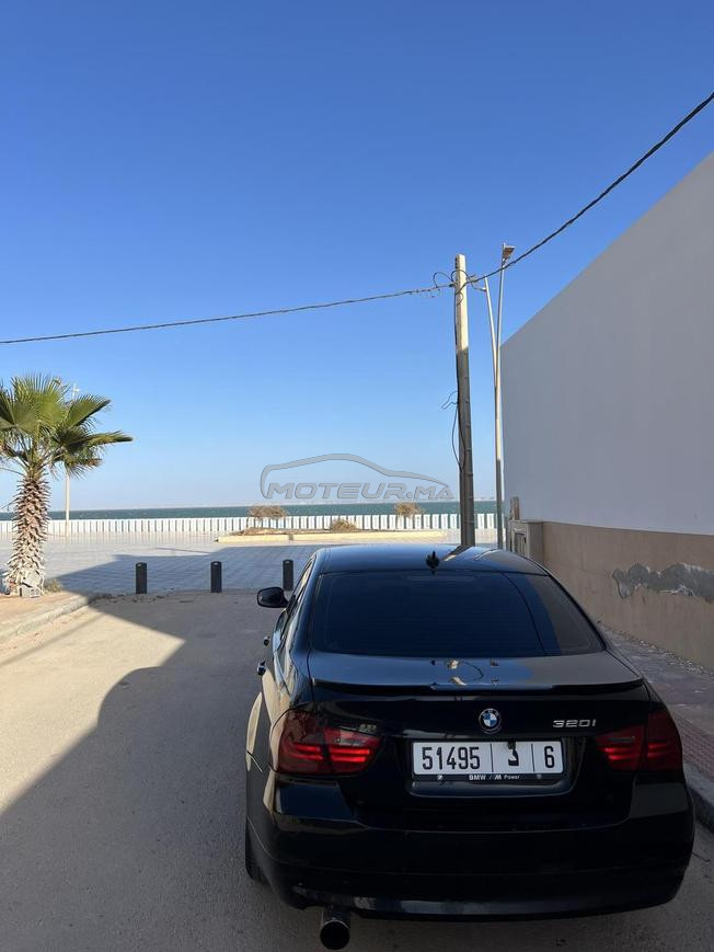 BMW Série 3 Essence Manuelle 2010 à Dakhla